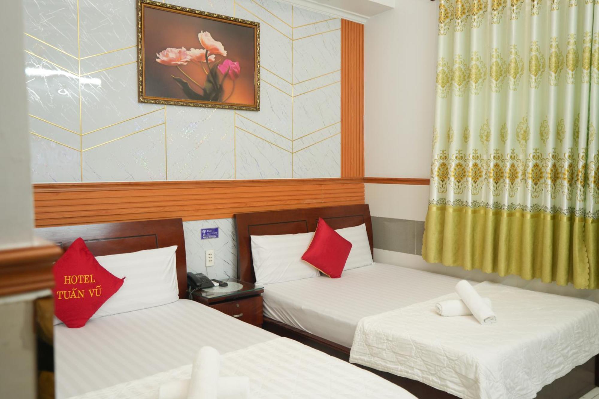 Khach San Tuan Vu Hotel Ho Chi Minh City Exterior photo